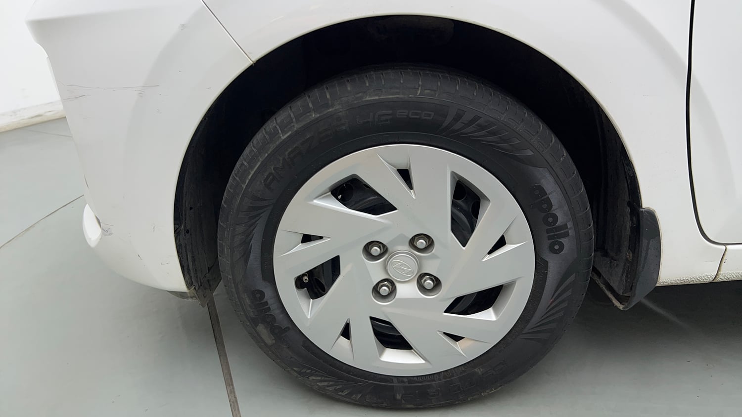 Used 2024 Hyundai Grand i10 Nios Magna 1.2 Kappa AMT Petrol Automatic tyres LEFT FRONT TYRE RIM VIEW