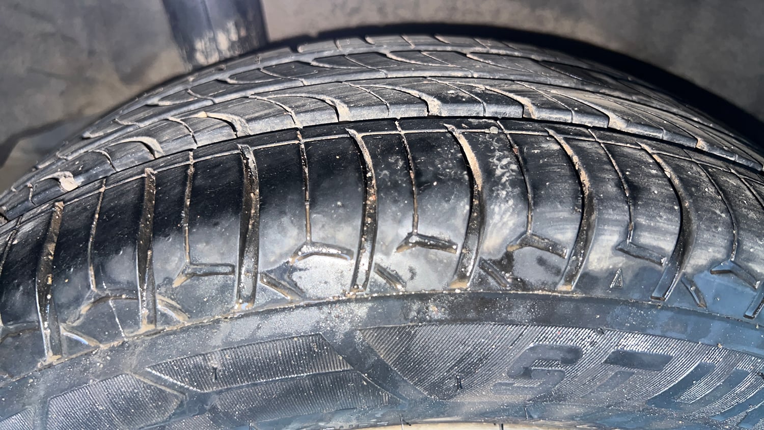 Used 2016 Honda Amaze 1.2 SX i-VTEC Petrol Manual tyres RIGHT REAR TYRE TREAD VIEW