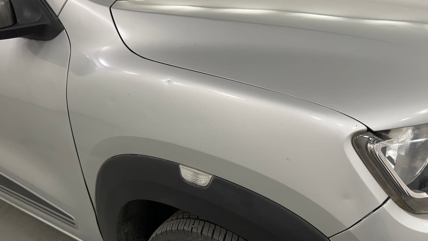Used 2019 Renault Kwid 1.0 RXT AMT Opt Petrol Automatic dents MINOR SCRATCH