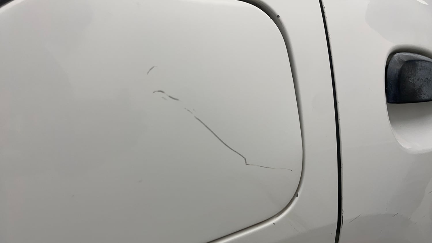 Used 2017 Renault Kwid 1.0 RXL Petrol Manual dents MINOR SCRATCH