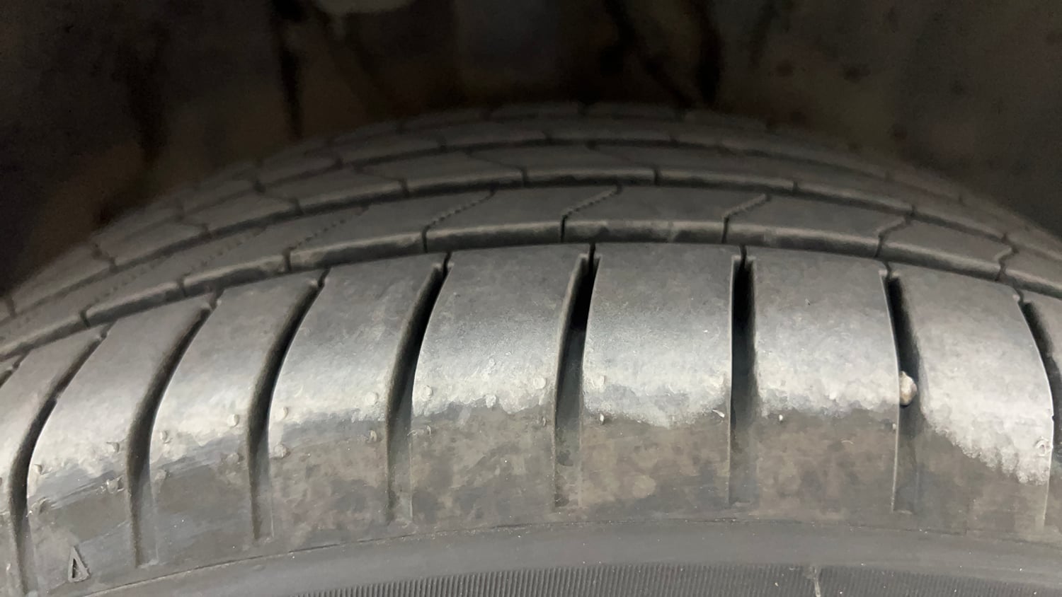Used 2021 Tata Altroz XZ Petrol Petrol Manual tyres RIGHT FRONT TYRE TREAD VIEW