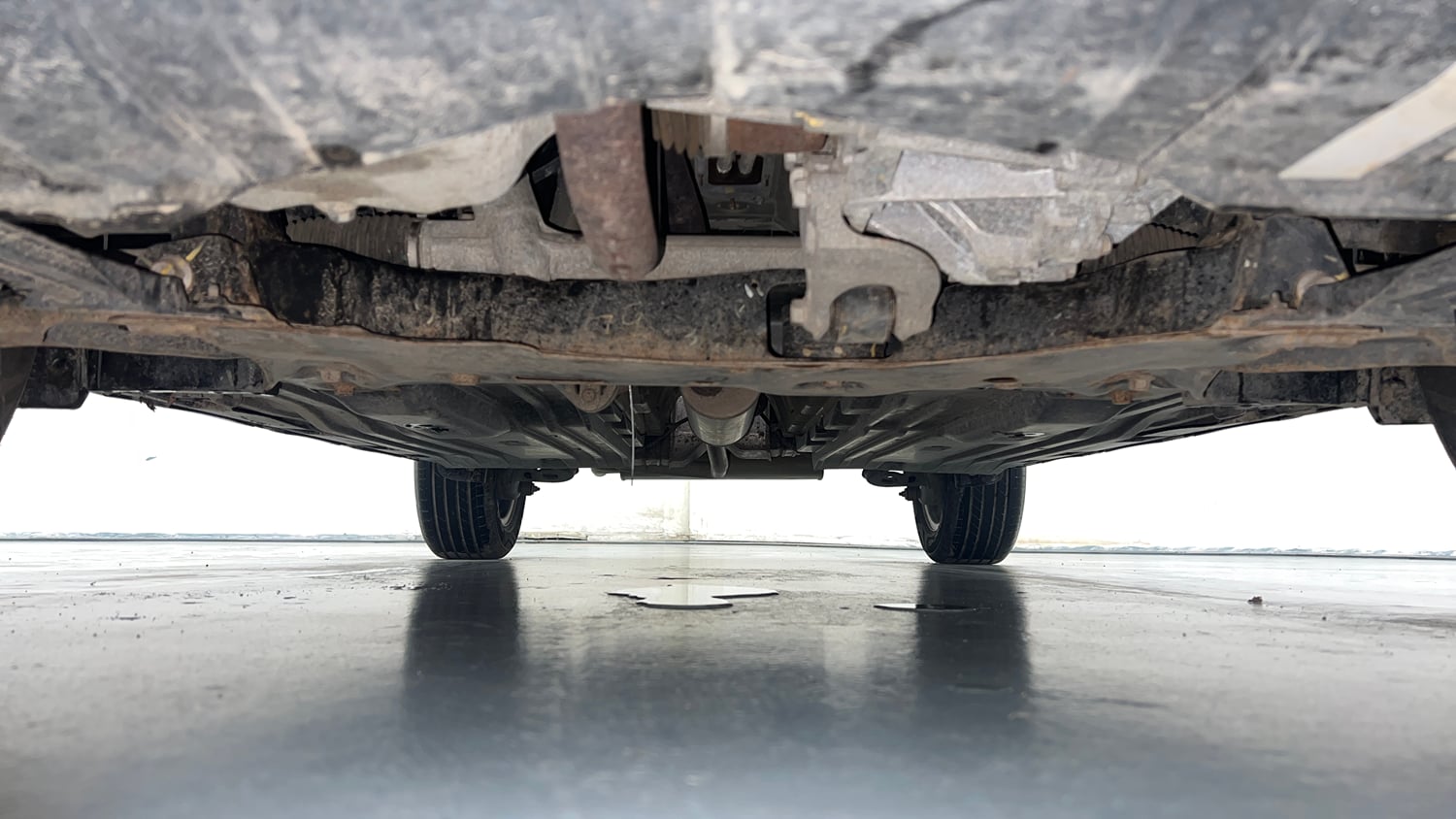 Used 2022 maruti-suzuki Vitara Brezza ZXi Plus Petrol Manual extra FRONT LEFT UNDERBODY VIEW