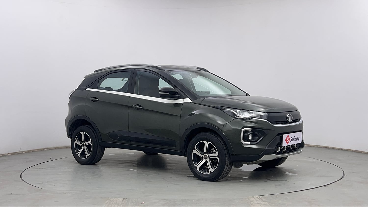 Used 2022 Tata Nexon XZA Plus Diesel Diesel Automatic exterior RIGHT FRONT CORNER VIEW