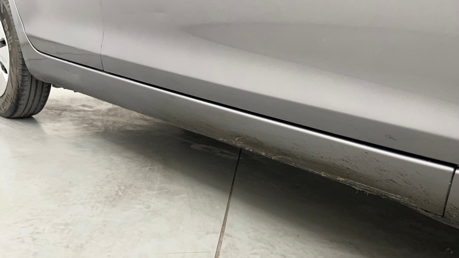 Used 2017 Maruti Suzuki Swift VXi Petrol Manual dents MINOR SCRATCH