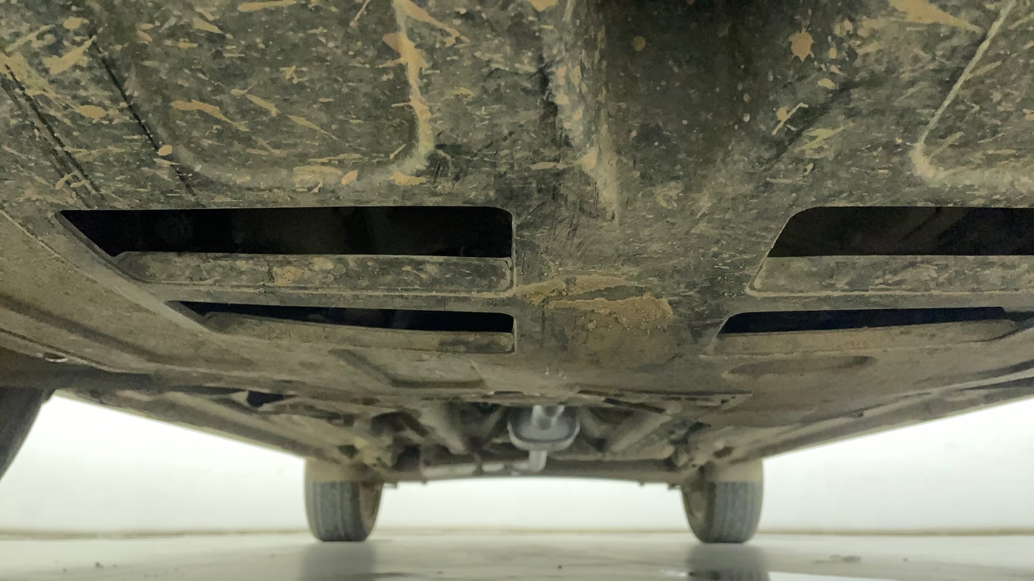 Used 2016 Hyundai Creta 1.6 SX Plus AT Petrol Petrol Automatic extra FRONT LEFT UNDERBODY VIEW
