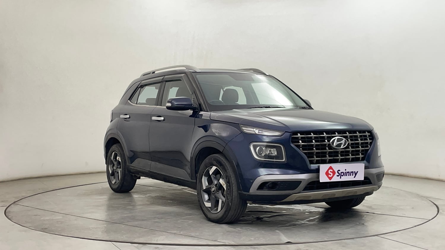 Used 2020 Hyundai Venue SX 1.5 CRDi Diesel Manual exterior RIGHT FRONT CORNER VIEW