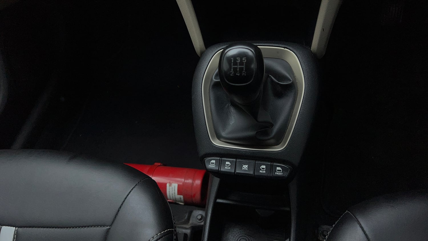 Used 2022 hyundai Santro Sportz Executive CNG Cng Manual interior GEAR  KNOB VIEW