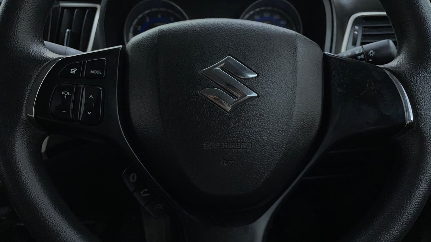 Used 2017 Maruti Suzuki Baleno Delta 1.2 AT Petrol Automatic top_features Airbags