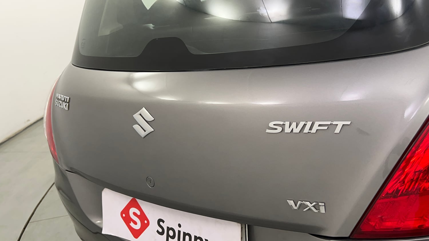 Used 2017 Maruti Suzuki Swift VXi Petrol Manual dents MINOR SCRATCH