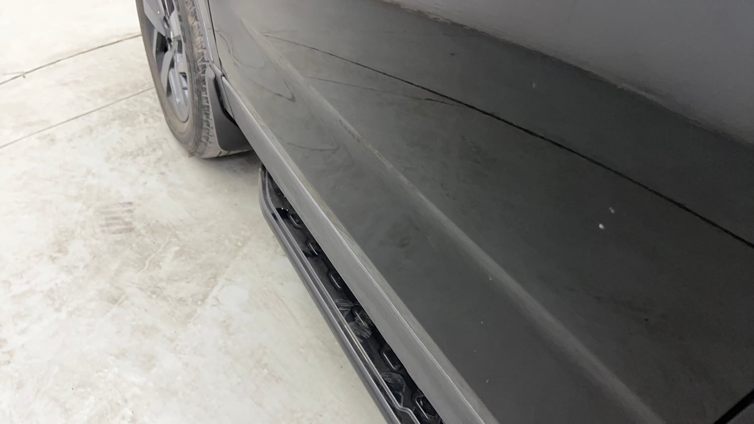 Used 2022 Tata Safari XZA Plus 6 S Dark Edition Diesel Automatic dents MINOR SCRATCH