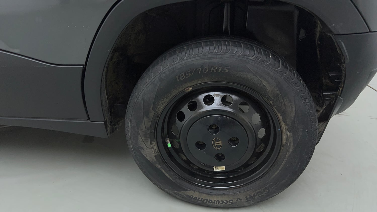 Used 2022 Tata Punch Pure MT Petrol Manual tyres LEFT REAR TYRE RIM VIEW