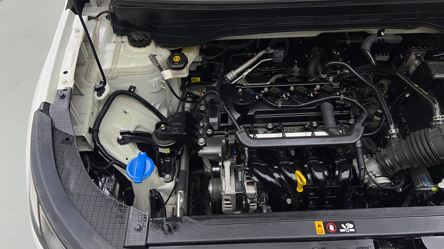 Used 2025 Hyundai Venue S (O) Plus 1.2 Petrol Petrol Manual engine ENGINE RIGHT SIDE VIEW