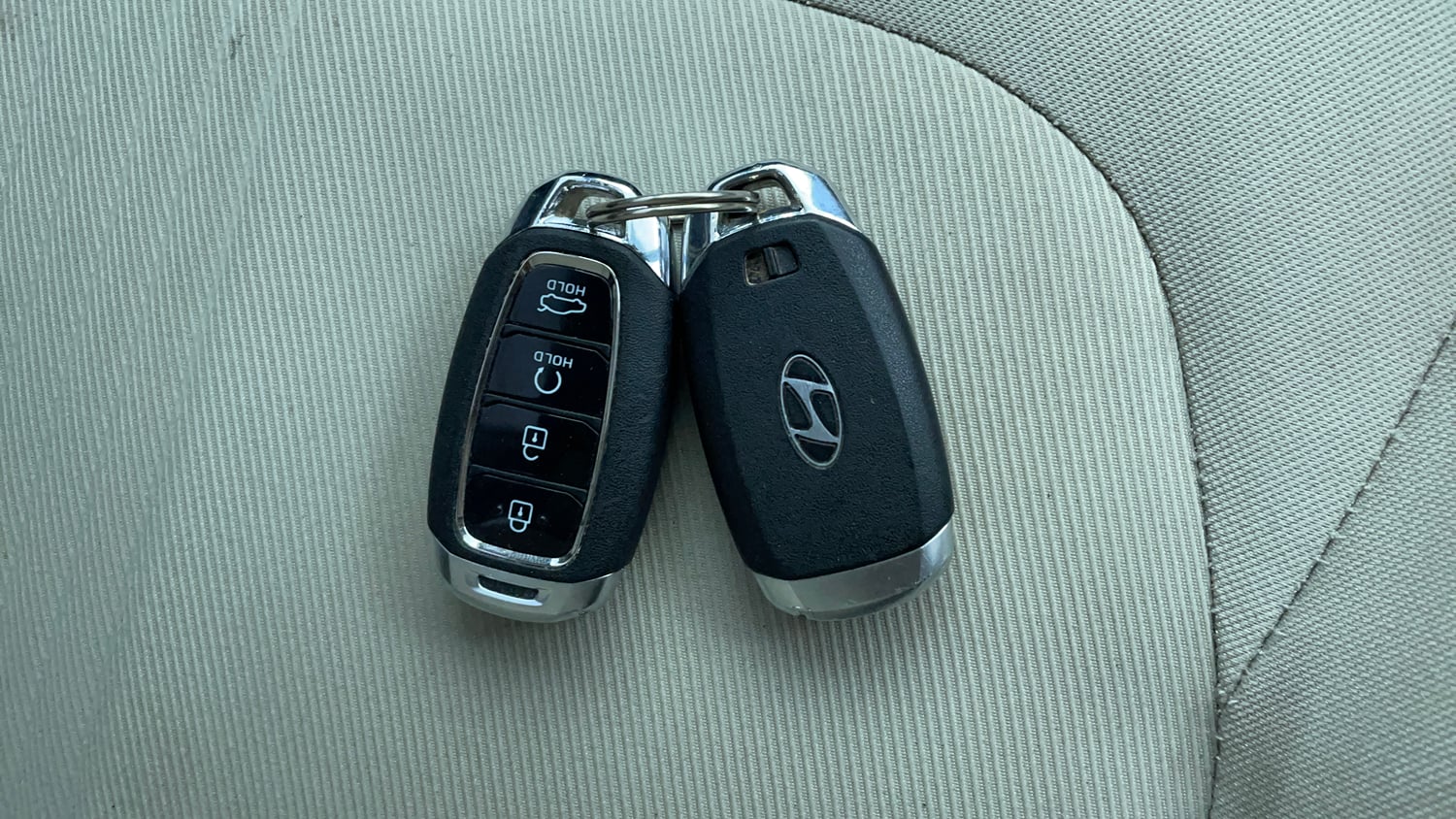 Used 2023 Hyundai Verna SX 1.5 Petrol MT Petrol Manual extra CAR KEY VIEW