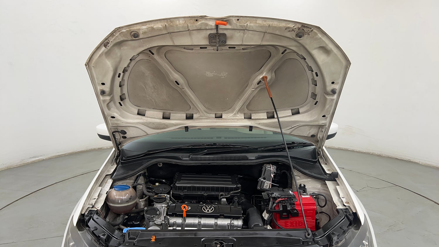 Used 2013 Volkswagen Vento Highline Petrol Petrol Manual engine ENGINE & BONNET OPEN FRONT VIEW