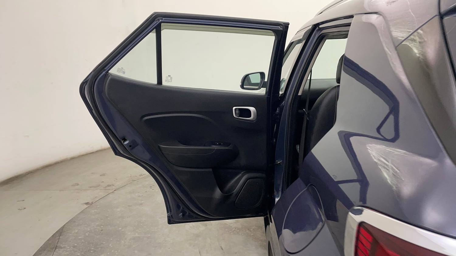 Used 2020 Hyundai Venue SX 1.5 CRDi Diesel Manual interior LEFT REAR DOOR OPEN VIEW