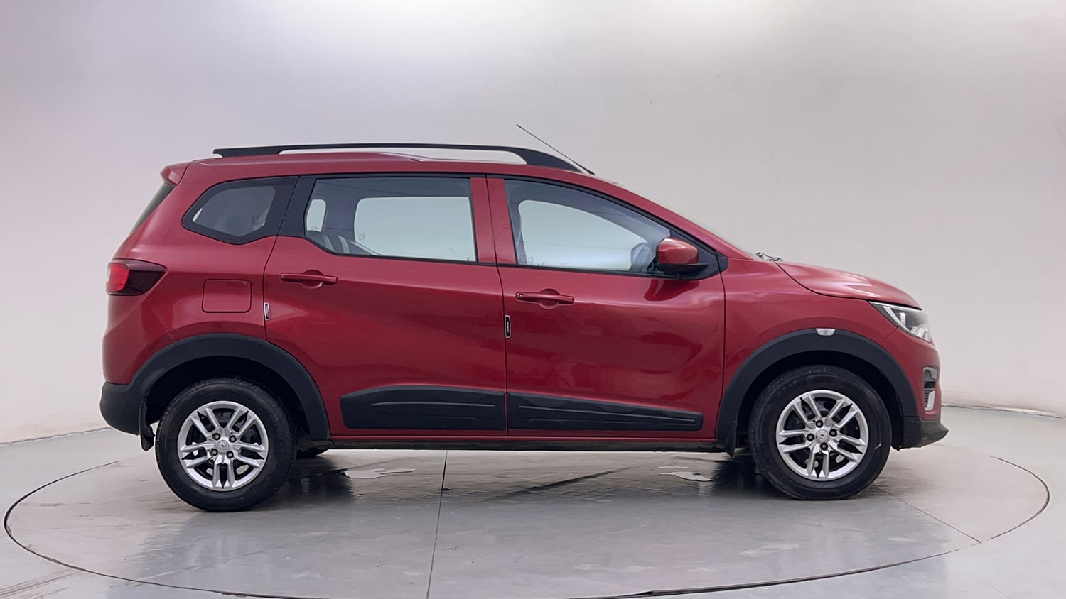 Used 2020 Renault Triber RXL EASY-R AMT Petrol Automatic exterior RIGHT SIDE VIEW
