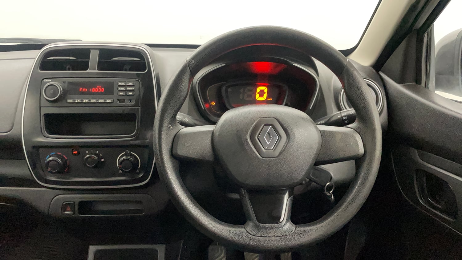 Used 2017 Renault Kwid 1.0 RXL Petrol Manual interior STEERING VIEW