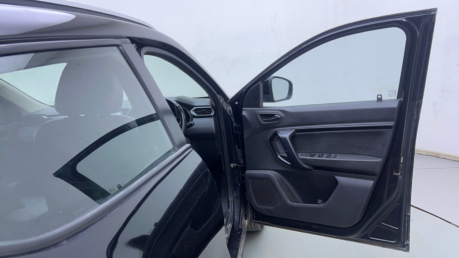 Used 2025 Renault Kiger RXL Petrol Manual interior RIGHT FRONT DOOR OPEN VIEW
