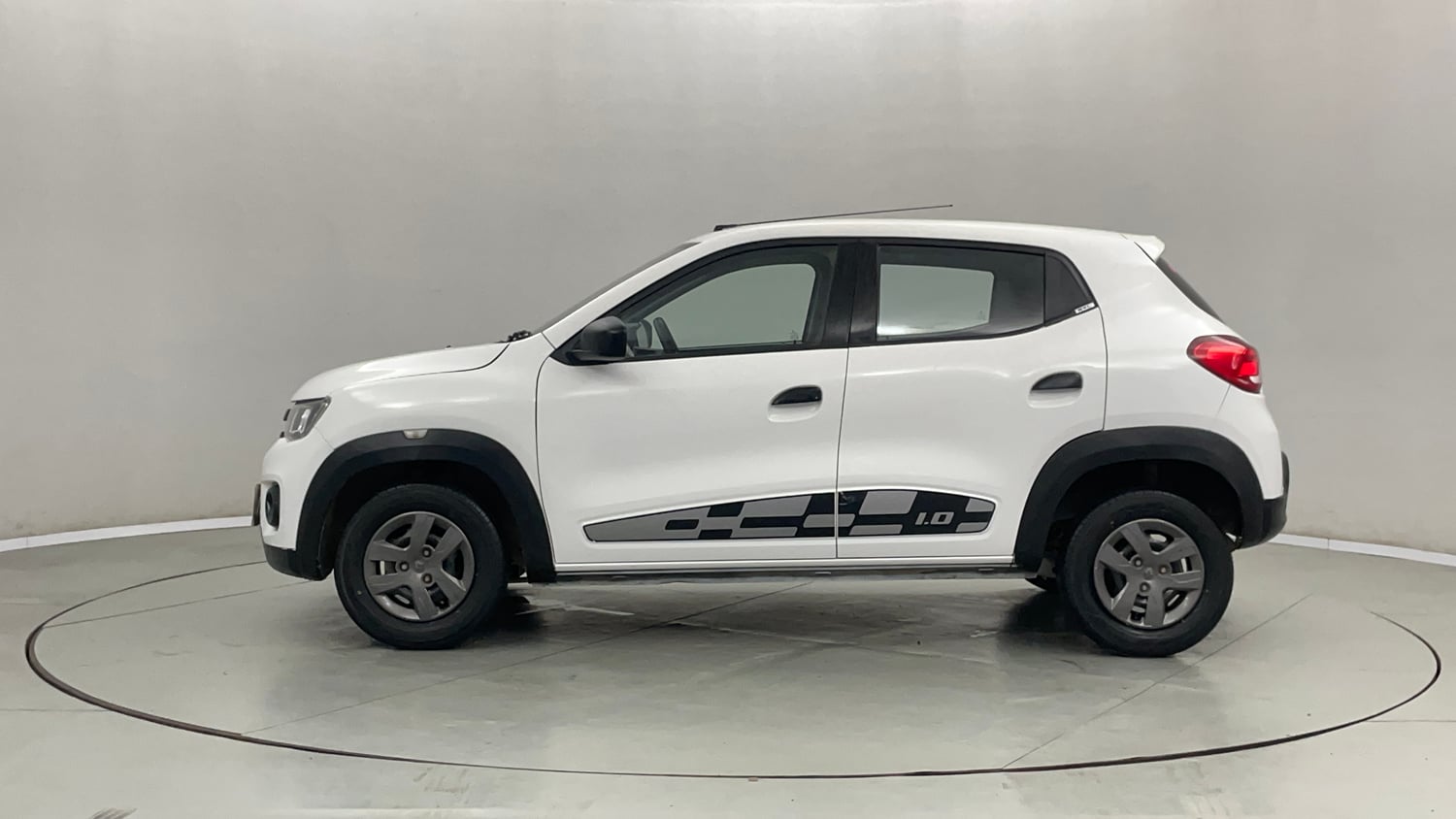 Used 2017 Renault Kwid 1.0 RXL Petrol Manual exterior LEFT SIDE VIEW