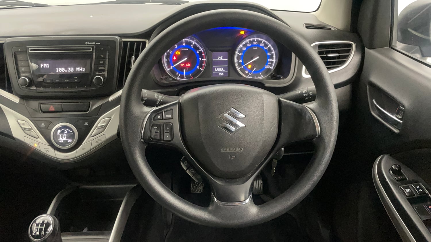Used 2017 Maruti Suzuki Baleno Delta 1.2 Petrol Manual interior STEERING VIEW