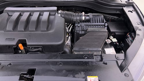 Used 2025 Mahindra XUV700 AX7 Luxury Pack Petrol AT 7 STR Petrol Automatic engine ENGINE LEFT SIDE VIEW