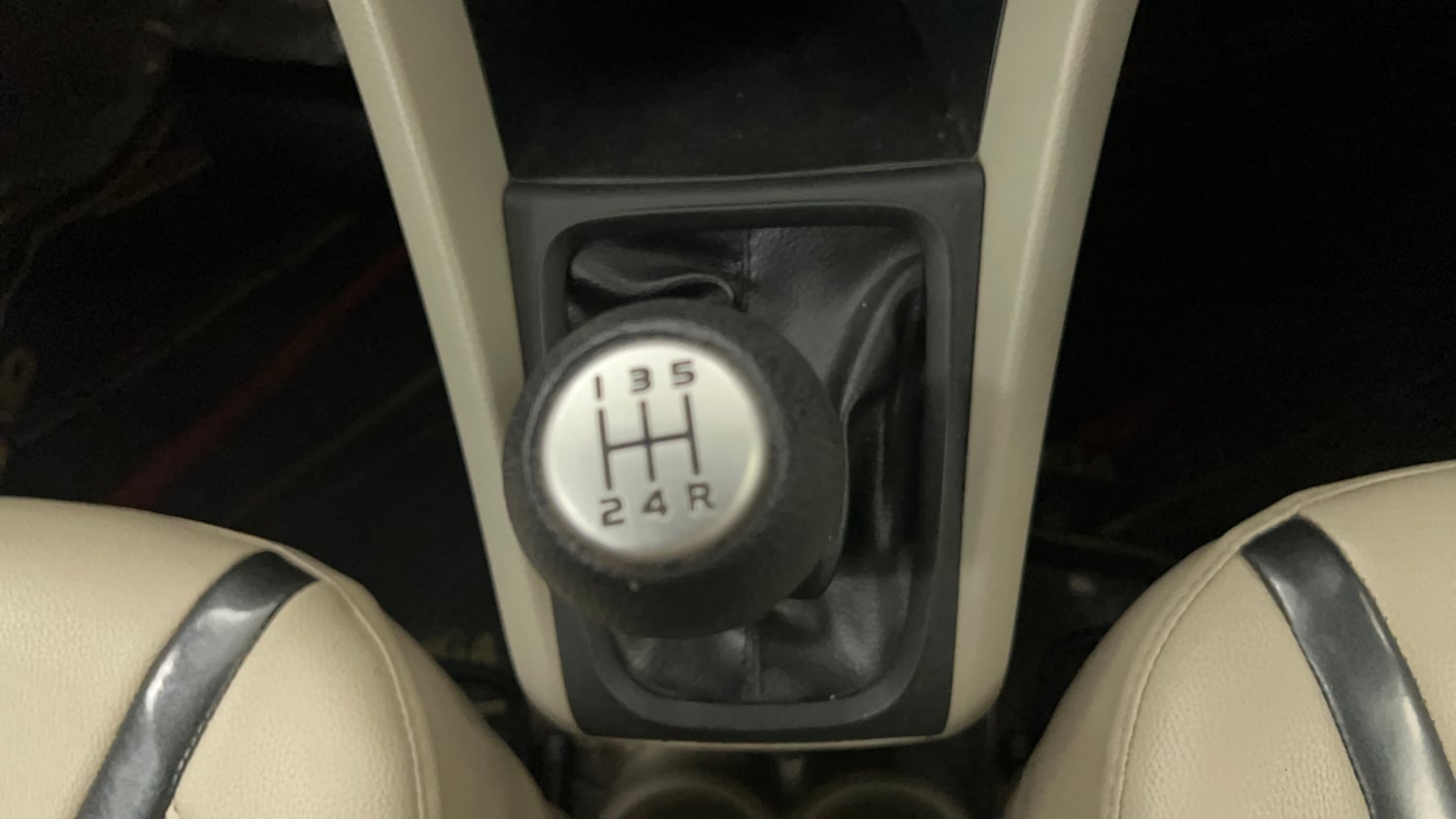 Used 2017 Maruti Suzuki Celerio VXi CNG Cng Manual interior GEAR  KNOB VIEW