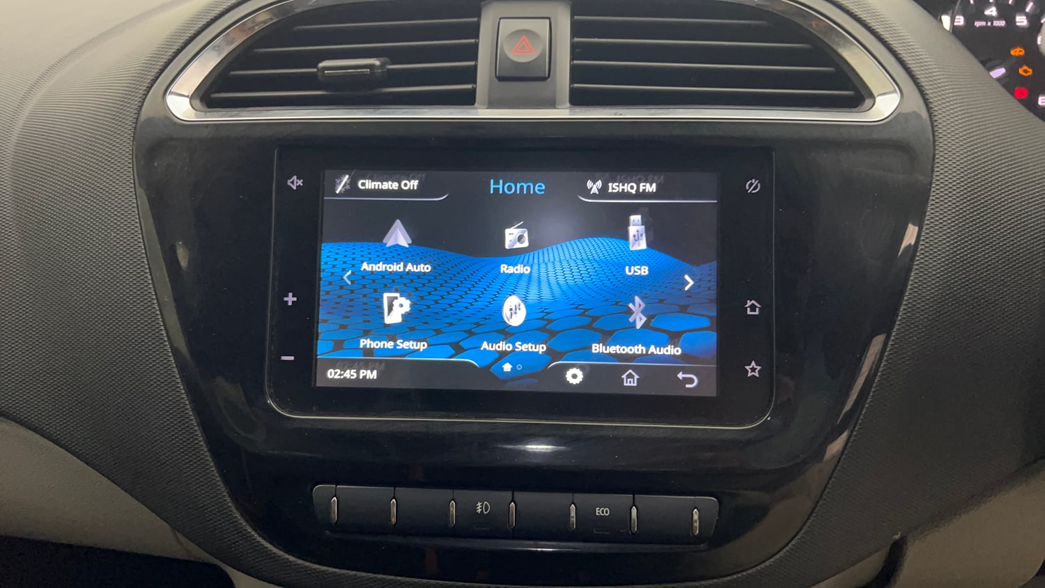 Used 2019 Tata Tiago Revotron XZ Plus Petrol Manual top_features Touch screen infotainment system