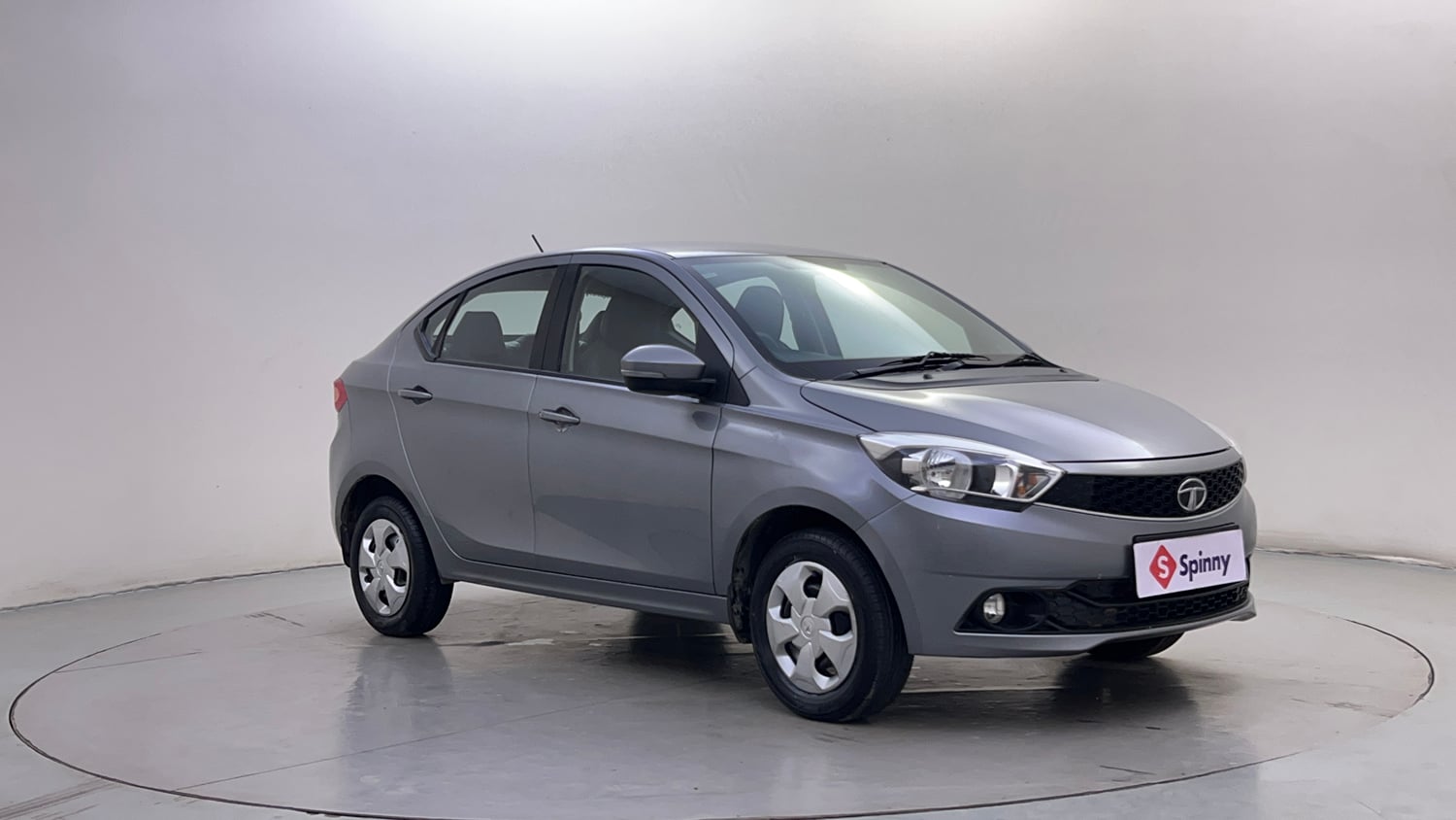 Used 2018 Tata Tigor Revotron XTA Petrol Automatic exterior RIGHT FRONT CORNER VIEW