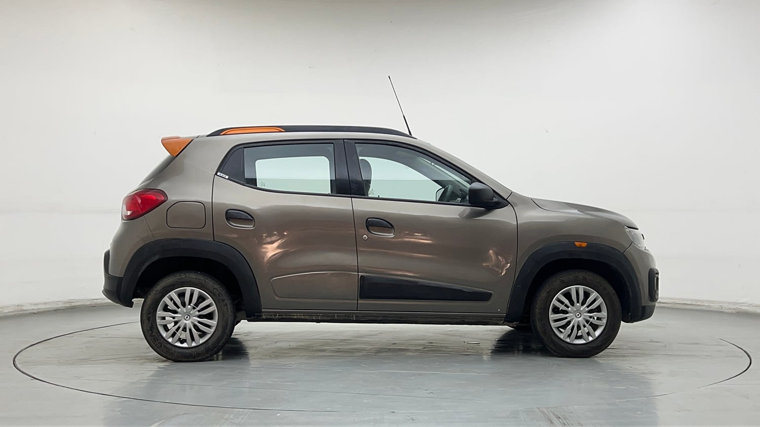 Used 2020 Renault Kwid CLIMBER 1.0 AMT Petrol Automatic exterior RIGHT SIDE VIEW