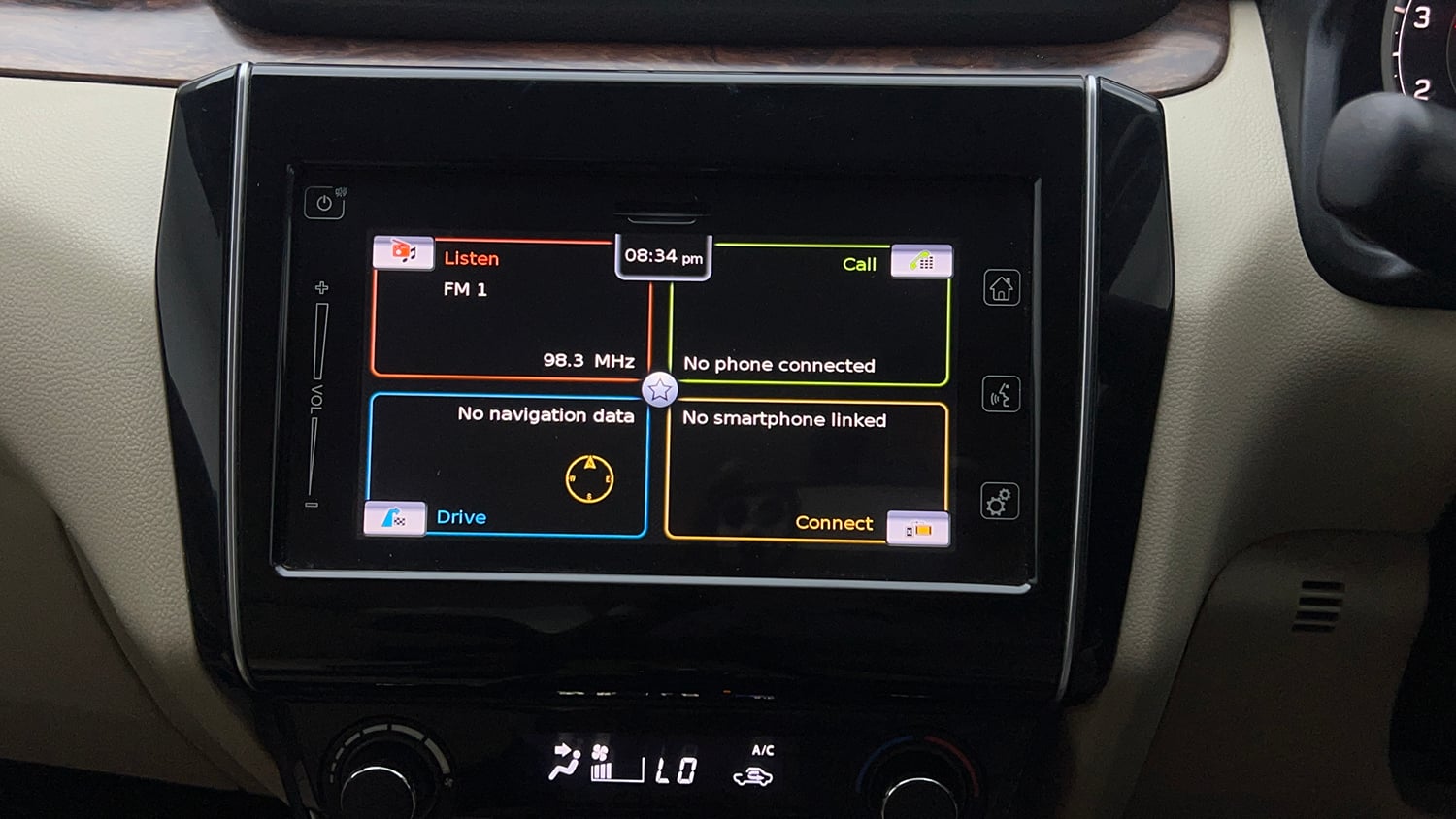 Used 2019 Maruti Suzuki Dzire ZXi Plus AMT Petrol Automatic top_features Integrated (in-dash) music system