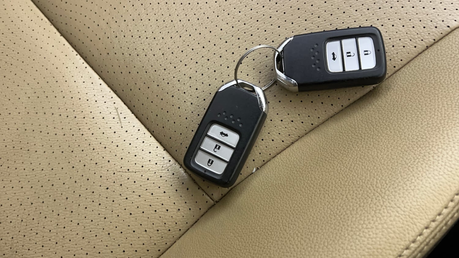Used 2016 Honda City VX CVT Petrol Automatic extra CAR KEY VIEW