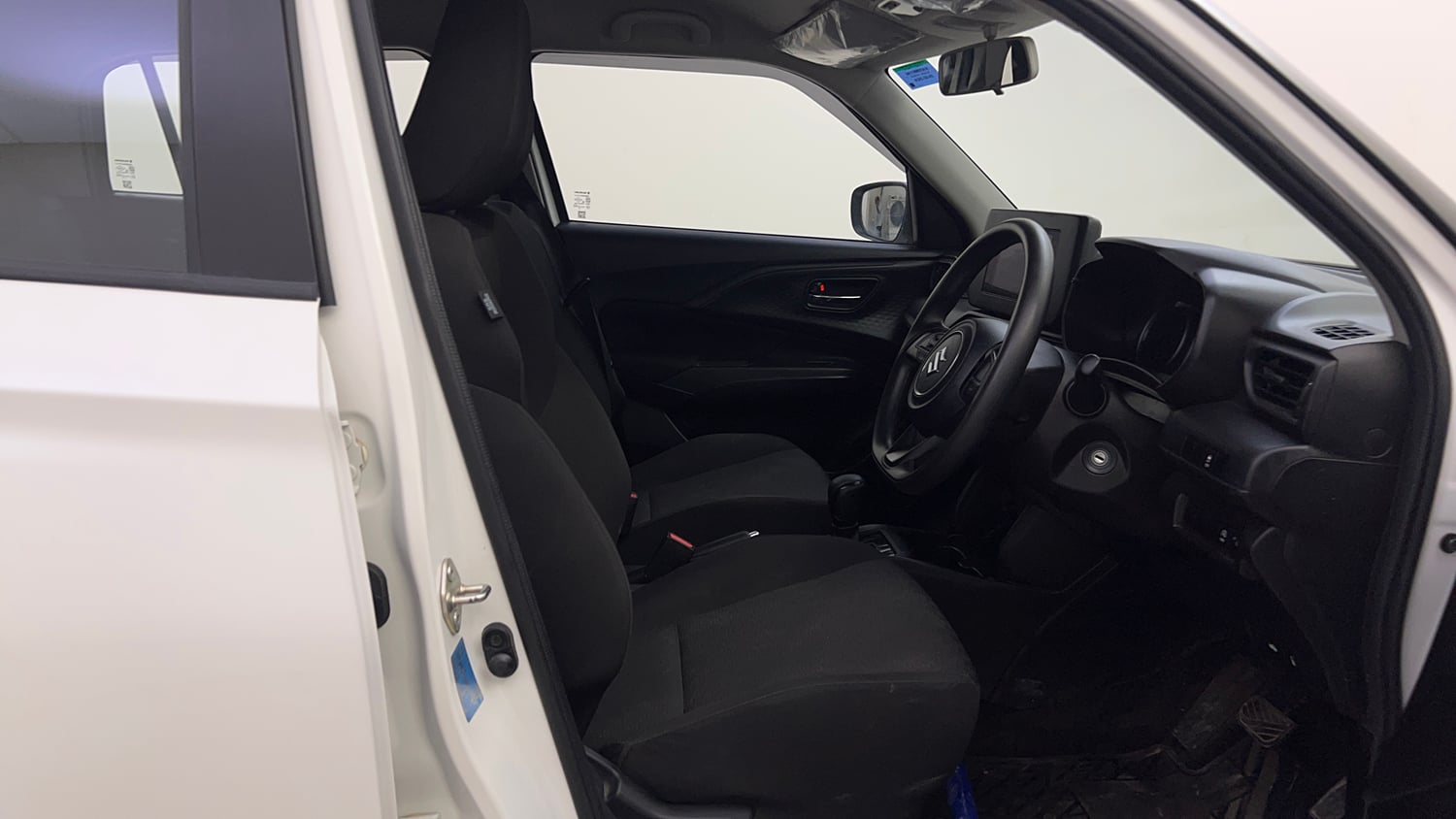 Used 2026 Maruti Suzuki Swift VXi AMT Petrol Automatic interior RIGHT SIDE FRONT DOOR CABIN VIEW