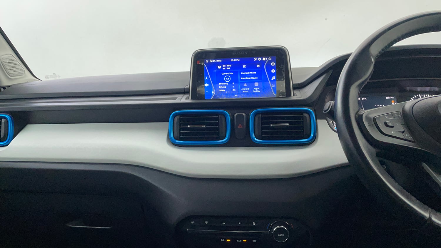 Used 2022 Tata Punch Creative Dual Tone Petrol Manual interior MUSIC SYSTEM & AC CONTROL VIEW