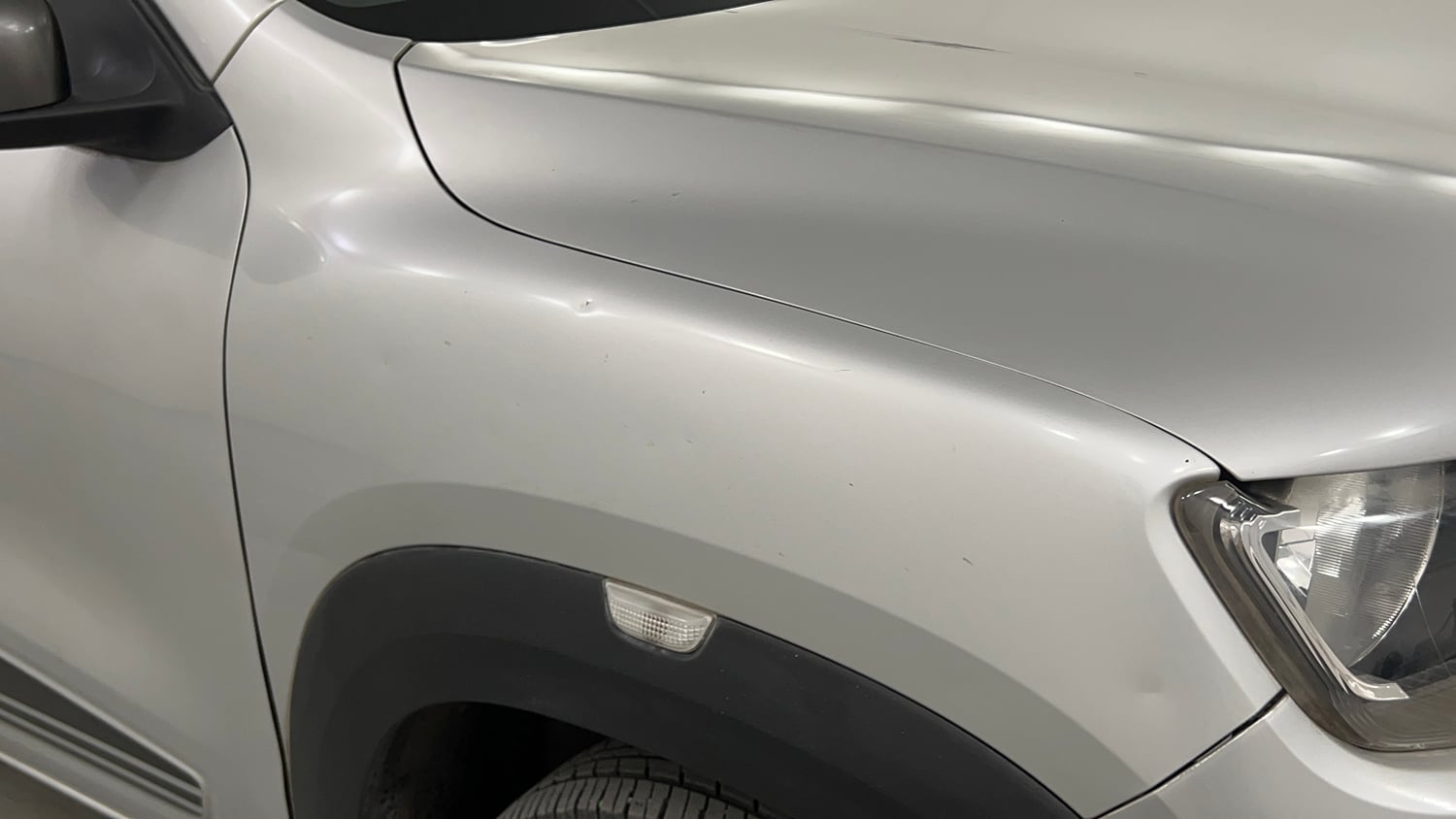 Used 2019 Renault Kwid 1.0 RXT AMT Opt Petrol Automatic dents MINOR DENT