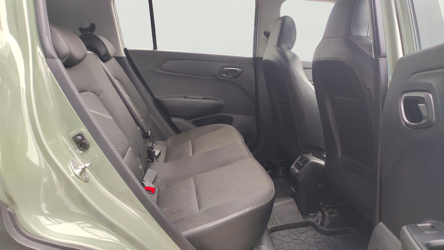 Used 2023 Hyundai Exter SX (O) 1.2 MT Petrol Manual interior RIGHT SIDE REAR DOOR CABIN VIEW