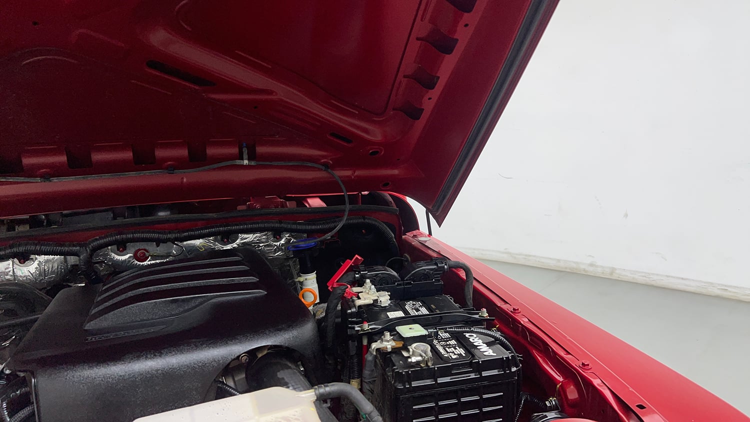 Used 2024 Mahindra Thar LX Hard Top Petrol AT RWD Petrol Automatic engine ENGINE LEFT SIDE HINGE & APRON VIEW
