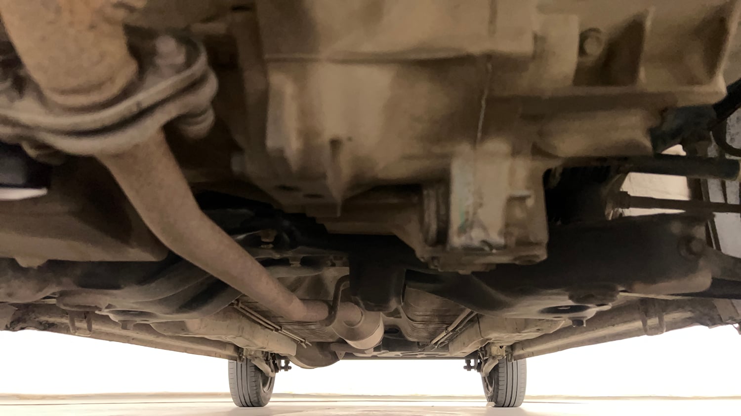 Used 2017 Maruti Suzuki Wagon R Vxi (ABS-Airbag) Petrol Manual extra FRONT LEFT UNDERBODY VIEW