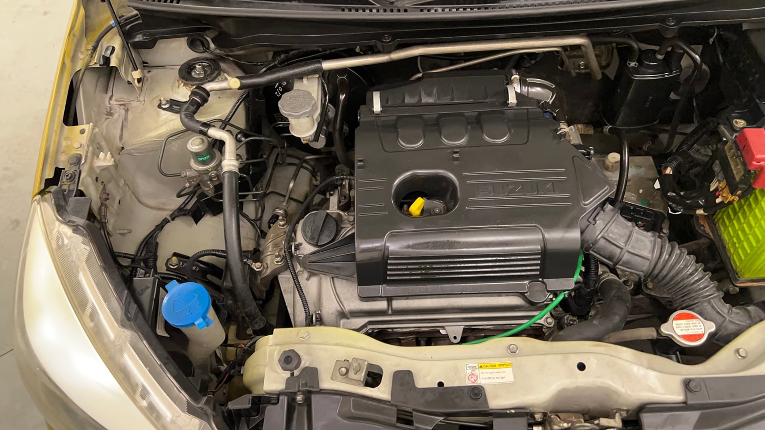 Used 2015 Maruti Suzuki Celerio VXi AMT Petrol Automatic engine ENGINE RIGHT SIDE VIEW