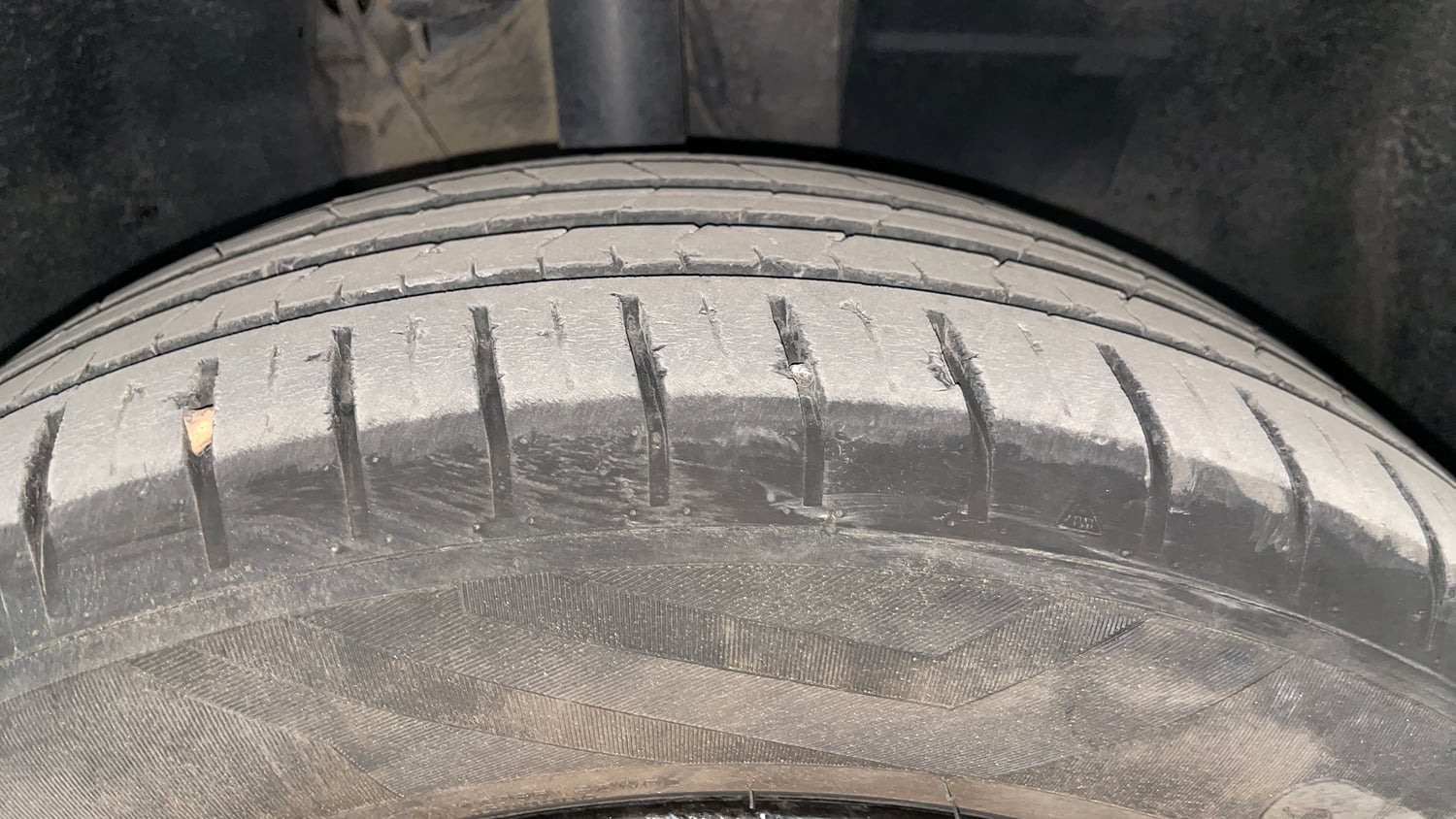 Used 2022 Tata Punch Creative Dual Tone Petrol Manual tyres RIGHT FRONT TYRE TREAD VIEW