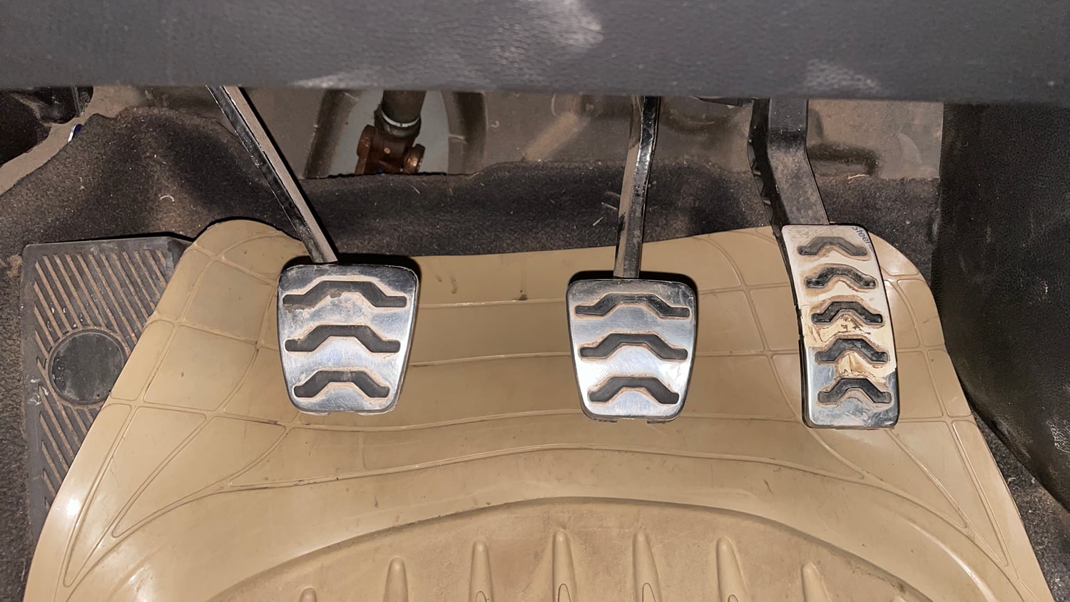 Used 2016 Hyundai i20 Active 1.2 SX Petrol Manual interior PEDALS VIEW