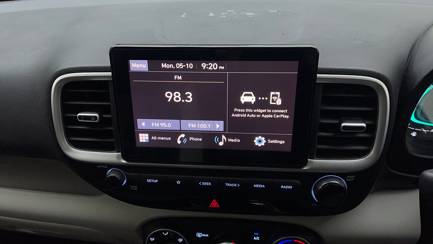 Used 2025 Hyundai Venue S (O) Plus 1.2 Petrol Petrol Manual top_features Integrated (in-dash) music system