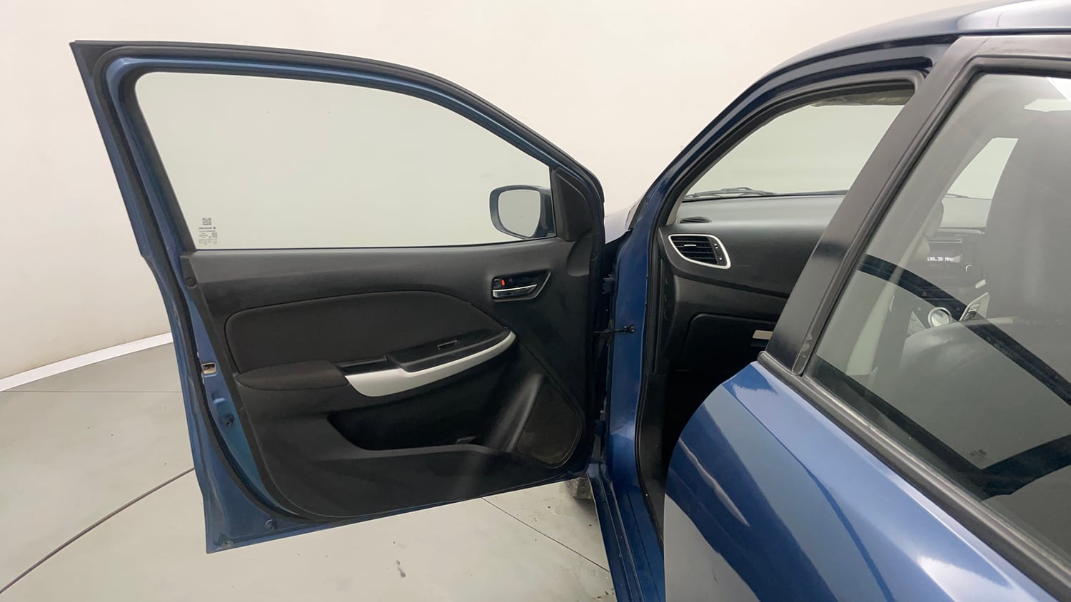 Used 2017 Maruti Suzuki Baleno Delta 1.2 Petrol Manual interior LEFT FRONT DOOR OPEN VIEW