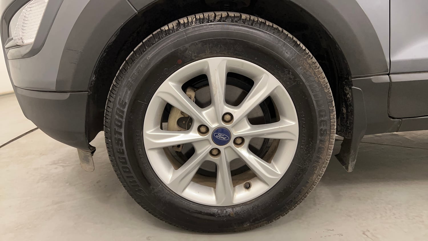 Used 2021 Ford EcoSport Titanium 1.5L Ti-VCT Petrol Manual tyres LEFT FRONT TYRE RIM VIEW