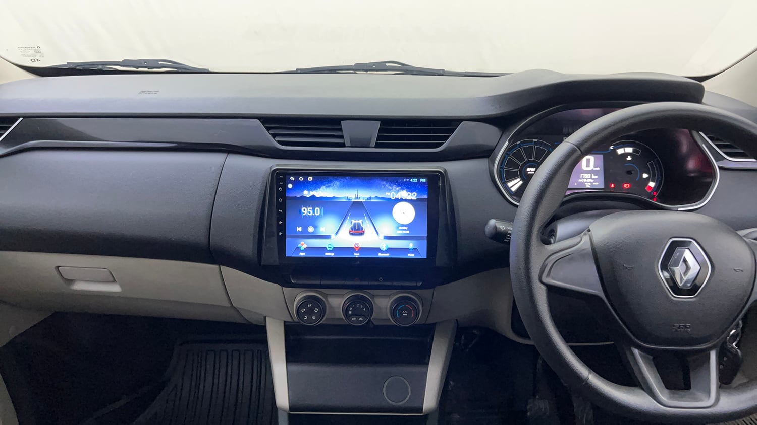 Used 2020 Renault Triber RXL EASY-R AMT Petrol Automatic interior MUSIC SYSTEM & AC CONTROL VIEW