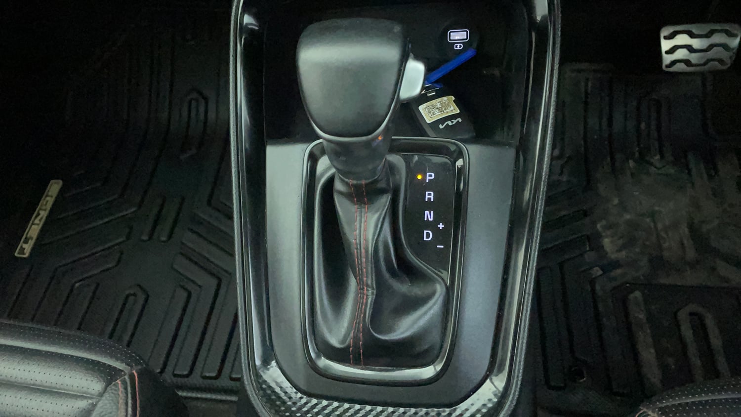 Used 2023 Kia Sonet GTX Plus 1.0 Turbo Petrol DCT Petrol Automatic interior GEAR  KNOB VIEW