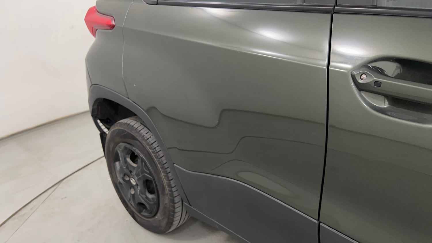 Used 2023 Tata Punch Camo Accomplished MT Petrol Manual dents MINOR SCRATCH