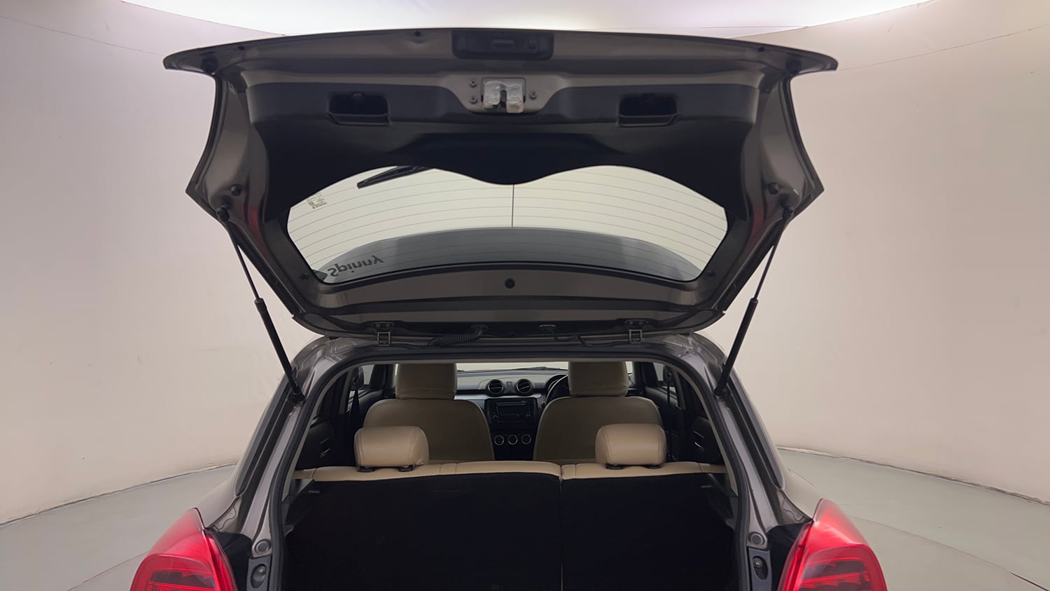 Used 2018 Maruti Suzuki Swift ZXi AMT Petrol Automatic interior DICKY DOOR OPEN VIEW