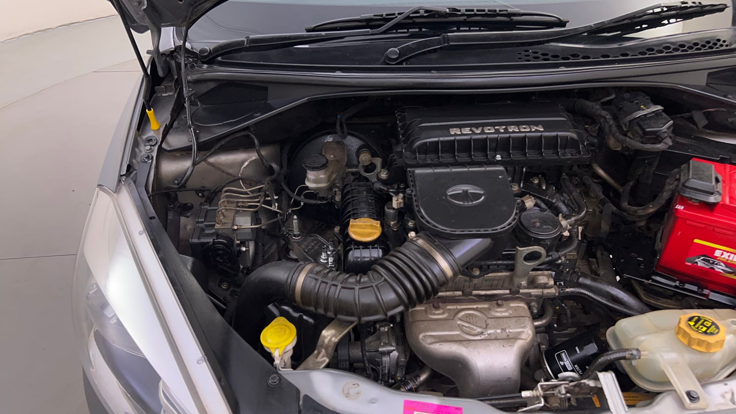 Used 2018 Tata Tigor Revotron XTA Petrol Automatic engine ENGINE RIGHT SIDE HINGE & APRON VIEW