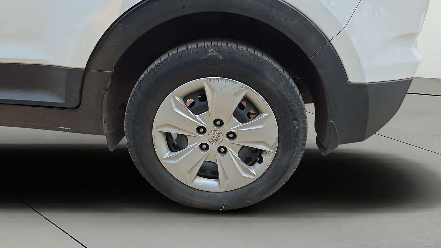 Used 2018 Hyundai Creta S 1.4 CRDI Diesel Manual tyres LEFT REAR TYRE RIM VIEW