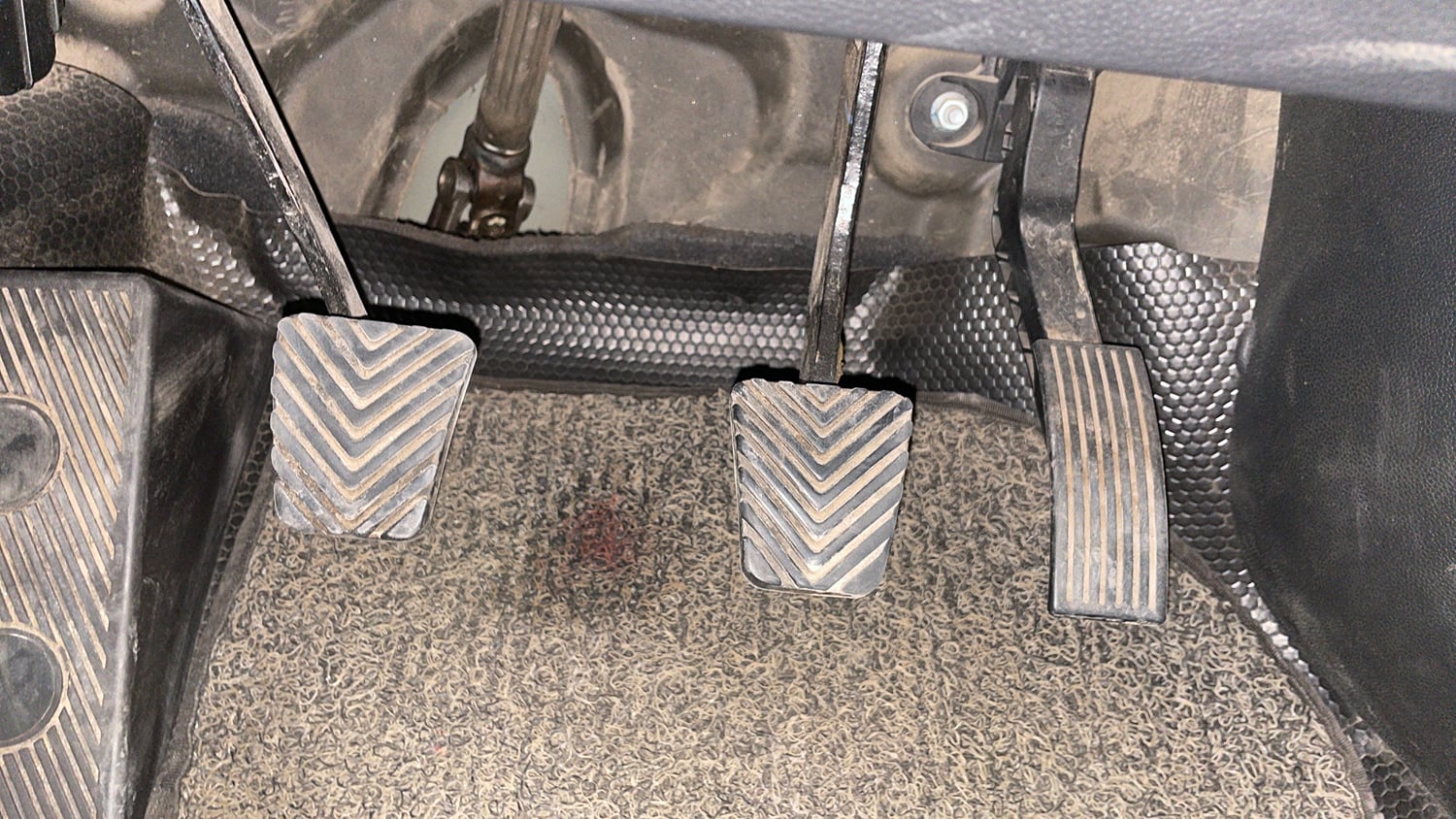 Used 2018 Hyundai Elite i20 Asta 1.2 Petrol Manual interior PEDALS VIEW